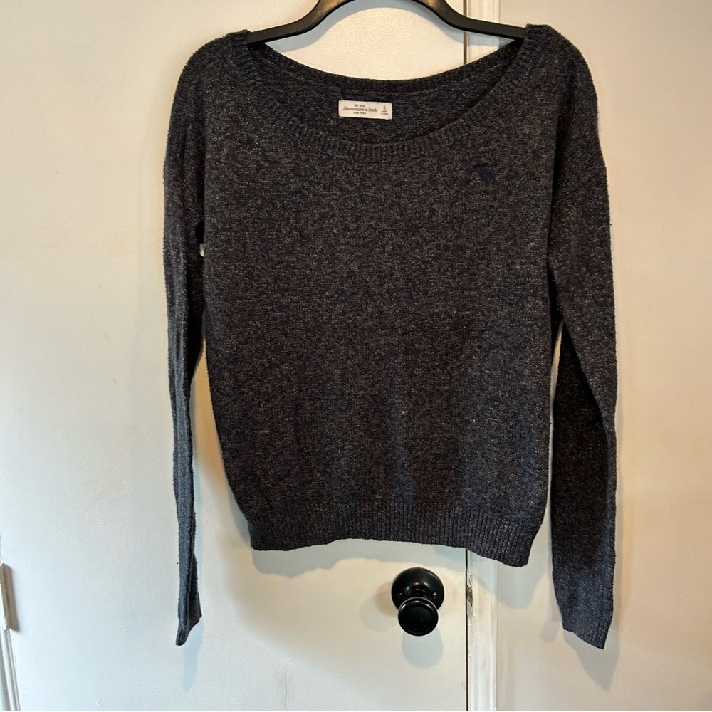 Abercrombie & Fitch Womens Charcoal Gray Marl Scoop Neck Knit Sweater Small Logo - Picture 3 of 6